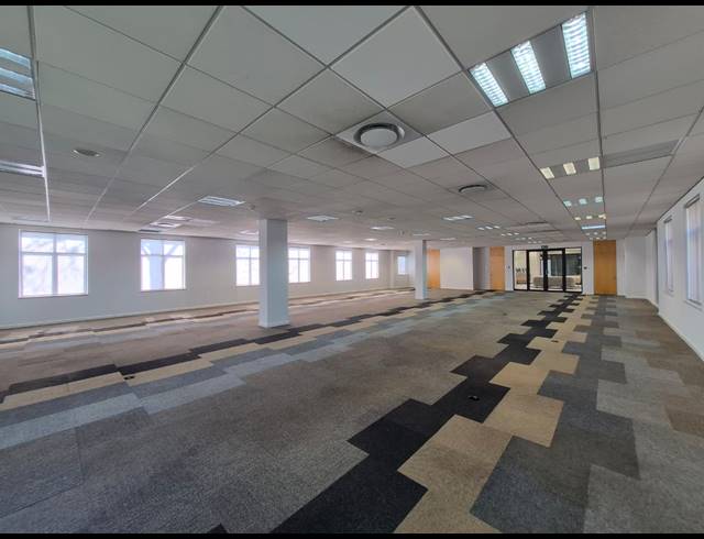 1,528M² OFFICE TO LET IN ILLOVO